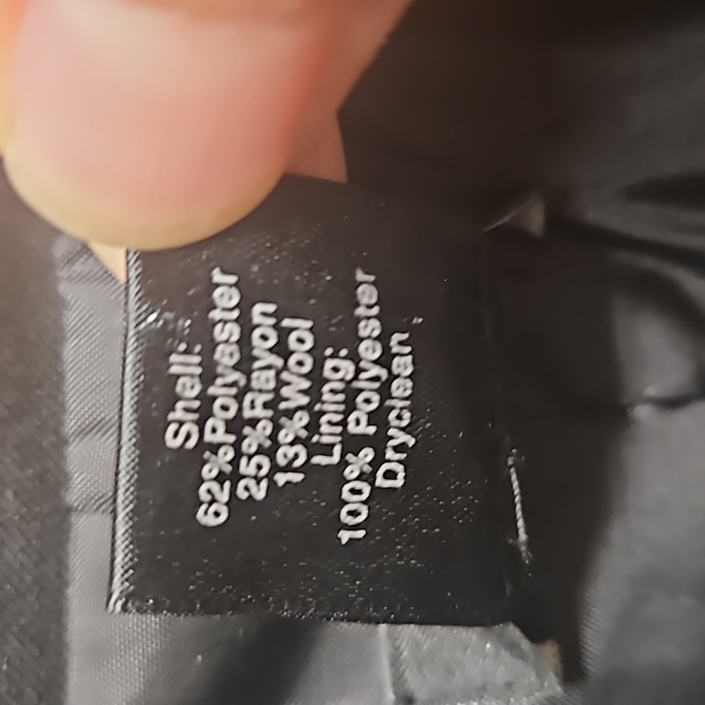 EUC Ann Taylor Two Button Blazer Lined - Picture 10 of 10